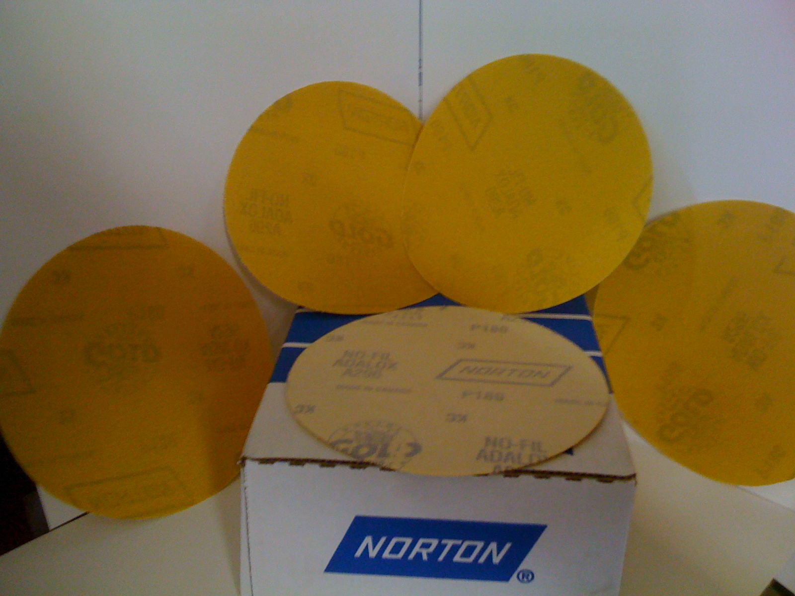 Norton Gold Reserve 220 Grit 6\" Hook It DA Paper 100pc.